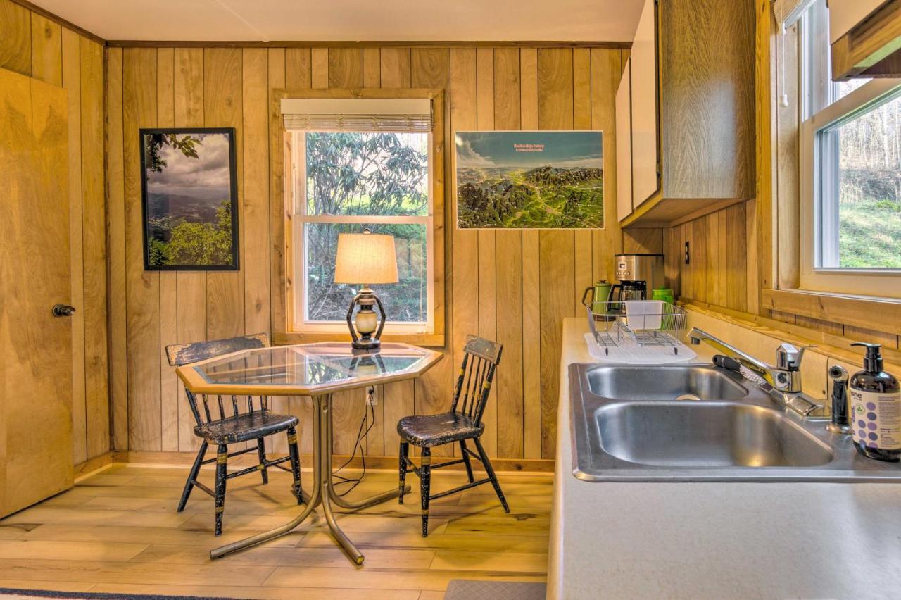 Peaceful Spruce Pine Cabin On 8 Acres With 2 Decks! 외부 사진
