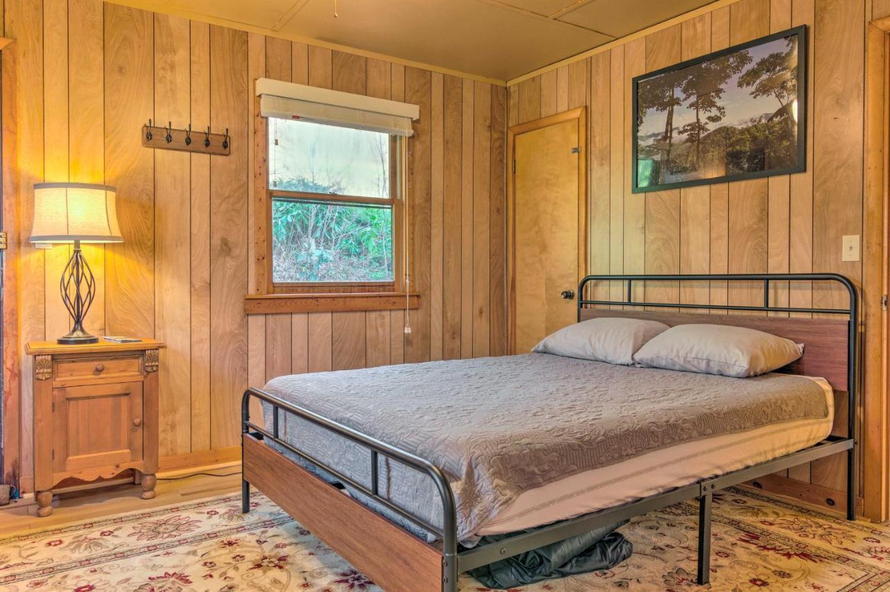 Peaceful Spruce Pine Cabin On 8 Acres With 2 Decks! 외부 사진
