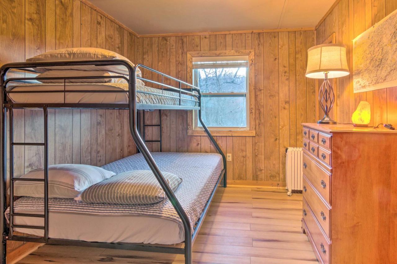 Peaceful Spruce Pine Cabin On 8 Acres With 2 Decks! 외부 사진