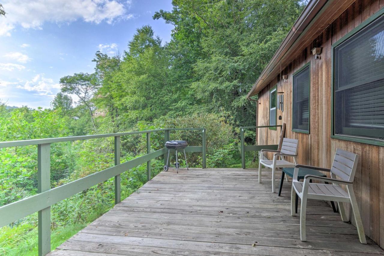 Peaceful Spruce Pine Cabin On 8 Acres With 2 Decks! 외부 사진
